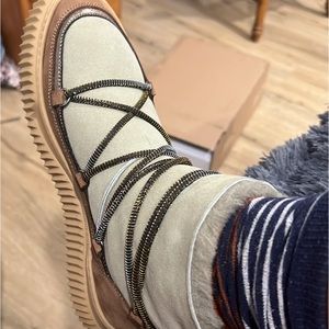 Winter boot soft leather new without box